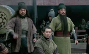 Trong Tam Quốc Diễn Nghĩa, Trương Phi giết lợn, Quan Vũ bán táo nhưng có võ công cái thế: Ai đã dạy họ?