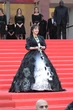 Bị điều tra khẩn khi đang nô nức dự Cannes 2025, sao nữ hạng A Cbiz hiện ra sao?