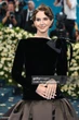 Mỹ nhân mặc đẹp nhất Met Gala nhưng bị Grammy phớt lờ: Từ nữ hầu bàn nghiện ngập đến sự nghiệp triệu đô