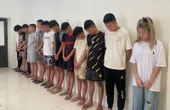 Trêu ghẹo 2 thiếu nữ ở Sầm Sơn, 2 thanh niên bị đánh gục trên đường