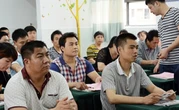 Ban đại diện phụ huynh ở TP.HCM đề nghị đóng tiền liên hoan, thầy giáo nói câu bất ngờ: 30 năm mới nghe lần đầu!