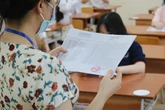 Tỷ lệ "chọi" lớp 10 trường ngoại thành Hà Nội nhảy vọt, phụ huynh ngã ngửa