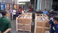 Tóm gọn 2 container thuốc lá lậu sắp xuất nước ngoài