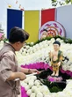 MC Đại Nghĩa chuẩn bị thất đầu tiên cho mẹ, thần sắc gây chú ý