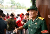 Cựu chiến binh U80 "trốn vợ", lái xe máy 300km ra Hà Nội xem diễu binh: "Nhân lúc vợ đi chợ, tôi chất đồ lên xe và... lên đường"