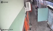 Camera ghi lại khoảnh khắc cuối của đôi nam nữ tử vong trong nhà nghỉ: Xảy ra cãi vã, giằng co