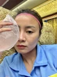Hotgirl bóng đá Hoàng Thị Loan để lộ vùng mắt sưng vù sau pha va chạm trên sân bóng khiến fan cực xót