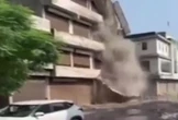 Tòa nhà 3 tầng bất ngờ đổ sập như bộ bài sau cơn mưa lớn