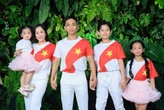 Gia đình Khánh Thi - Phan Hiển tung bộ ảnh yêu nước cực xịn, visual 3 "hot kid" khiến netizen xuýt xoa: Gen nhà này đỉnh!