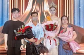 Sao Việt có bố mẹ bán vé số: Người thành hoa hậu, người là "diễn viên nghìn tỷ"