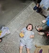 Cô gái trẻ gây bức xúc khi tỏ thái độ "phiền", "ghét trẻ con" để nói về 1 bé gái: Đừng đòi hỏi bố mẹ phải dạy bảo được em bé 3 tuổi NGOAN