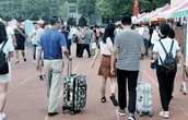 Tân sinh viên nhập học tốt nhất nên có phụ huynh đi cùng: Chia sẻ của một đàn chị rất đáng suy ngẫm