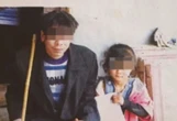 12 năm sau khi bức ảnh ăn xin cùng cha lan truyền, cuộc đời cô bé này thay đổi choáng váng: "Phép màu" có thật!