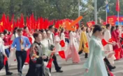 Khối nghệ sĩ bị nhắc nhở ở diễu hành, Cục trưởng Xuân Bắc xử lý nhanh bằng 1 hành động!