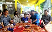 Phó Chủ tịch tỉnh Đắk Lắk "thưởng nóng" cậu bé dũng cảm cứu bạn khỏi kẻ sát nhân