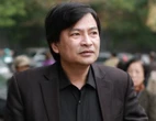 "Vua hề chèo" từng chẳng có xu dính túi, U70 vẫn đắt show, sống an nhàn bên vợ 2
