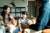 Nghiên cứu phát hiện: Không chỉ chiều cao, trí thông minh, cha mẹ còn di truyền cho con 5 thứ nguy hiểm này!