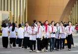 Khối học sinh nườm nượp đổ về triển lãm to nhất Việt Nam