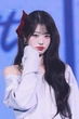 “Công chúa Kpop” bị tố tâm cơ, lúc nào cũng lăm le giật spotlight của đồng nghiệp