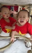 "Khối tí hon yêu nước" nhà Phương Oanh - shark Bình trong sắc đỏ sao vàng: Nghịch ngợm mà đáng yêu vô cùng