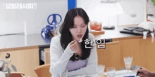 Son Ye Jin đi đâu cũng nhớ về Hyun Bin, gọi 1 tiếng "mình ơi" ngọt xớt gây náo loạn xứ Hàn