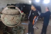 'Nghiên cứu' tiểu thuyết trộm mộ, người đàn ông đào được 20 báu vật trong mộ cổ