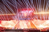 Phát hiện Bạch Nguyệt Quang tại Concert Quốc Gia đặc biệt: Visual sáng bừng không cần filter, đẹp đến nổi hết da gà