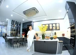 Nam ca sĩ có con riêng với fan, vợ bắt lên chùa thề độc: U50 ở nhà phố 25 tỷ, 6 tầng, ăn chay trường