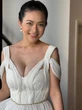 Mỹ nhân Việt được đại gia hơn 26 tuổi tặng biệt thự khắp cả nước, sở hữu tài sản cả 100 tỷ