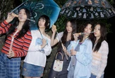 Ai mà ngờ cô bé mắt cười từng "ngó lơ" tiền bối trên truyền hình, nay lại trở thành idol nhóm nữ đình đám Kpop!