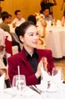 Linh Rin như tổng tài lộ diện ở sự kiện hậu sinh con đầu lòng, ông xã thiếu gia có cử chỉ gây chú ý
