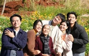 Cặp sao Việt ở Lật Mặt 7 dính tin đồn “phim giả tình thật”, lộ clip nhà trai nắm tay nhà gái không rời