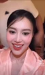 Lan Ngọc đứng hình nhắc nhở netizen đừng "nặng lời" trên livestream: Chuyện gì đây?
