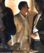 Katy Perry chắc sẽ đau lòng lắm, Orlando Bloom bị "tóm dính" cặp kè gái lạ ngay tại đám cưới tỷ phú Jeff Bezos