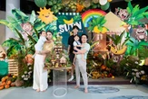 1 chi tiết về con cái trong bức ảnh mừng sinh nhật của Cường Đô la khiến dân tình "trố mắt": Nhà này "lạ" thật!