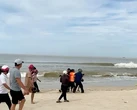 Quảng Bình: Hai vợ chồng mất tích trên sông Dinh, thi thể người chồng trôi dạt trên biển
