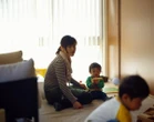 Mẹ trẻ gây tranh cãi vì "Tôi được cả nhà chồng khen chăm con giỏi" nhưng bí quyết thật sự khiến người ta hốt hoảng