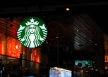 Kinh tế khó khăn, Starbucks phải giảm giá đồ uống xuống còn hơn 80 nghìn đồng, công thức ‘sang chảnh’ từng thành công trở thành ‘bùa đòi mệnh’