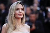 Nhìn Pax Thiên hiện tại, nhiều người lắc đầu cho rằng: Cách nuôi dạy con của Angelina Jolie chính là "con dao hai lưỡi"!