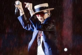 G-Dragon bị hạ bệ, fan BIGBANG flex đáp trả khiến "Threads city" lác mắt!