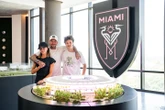 Beckham khoe ảnh con trai 19 tuổi đẹp trai tựa nam thần, niềm an ủi giữa lúc con trai cả vô ơn