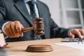 Người phụ nữ vay tín dụng 181 triệu đồng nhưng không trả, bị ngân hàng khởi kiện, toà án: Thực sự không cần trả