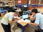 Thu giữ hàng trăm nghìn sản phẩm mỹ phẩm, thời trang nhập lậu