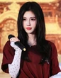 Chưa từng có ở showbiz: 10.000 người xếp hàng xuyên đêm để gặp mỹ nhân chỉ cao 1m45
