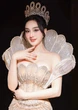 Nữ nghệ sĩ đem 30 tỷ tiền mặt đi mua biệt thự, U50 trẻ đẹp như 30, không chồng sau đổ vỡ hôn nhân
