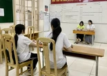 Phòng thi "đặc biệt" vào lớp 10 cho nữ sinh Hà Nội bị đứt gân cổ tay