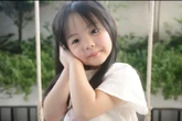Hot mom Đàm Thu Trang khoe ảnh "nàng thơ" nhà mình khiến hội mẹ bỉm mê mệt nét trong veo của bé Suchin