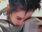 "Nàng thơ gen Z" ôm mặt khóc nghẹn, "chủ tịch showbiz" hối hận tự tát mặt mình, chuyện gì đây?