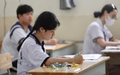 "IELTS 8.0 còn ngao ngán với đề tiếng Anh, thí sinh vùng khó phải làm sao"