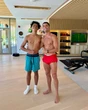 Kinh ngạc trước diện mạo con trai Ronaldo, 15 tuổi đã cao 1m85, cơ bắp không thua kém bố, hút luôn 18 triệu views